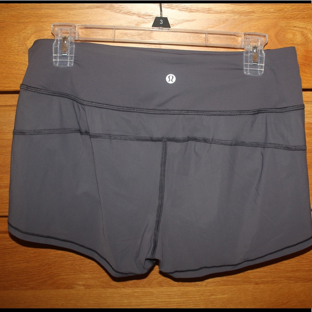 Lululemon Cinch and Stretch Short 2.5” - Picture 2 of 3